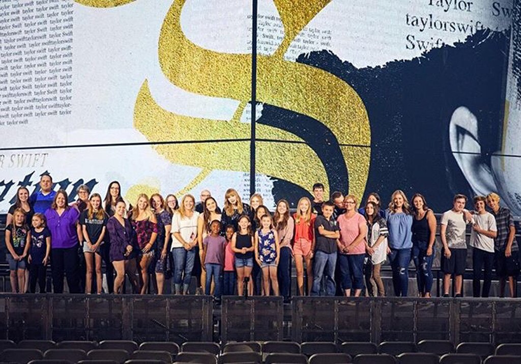 Taylor Swift, Arizona foster kids Taylor Swift, Arizona foster kids