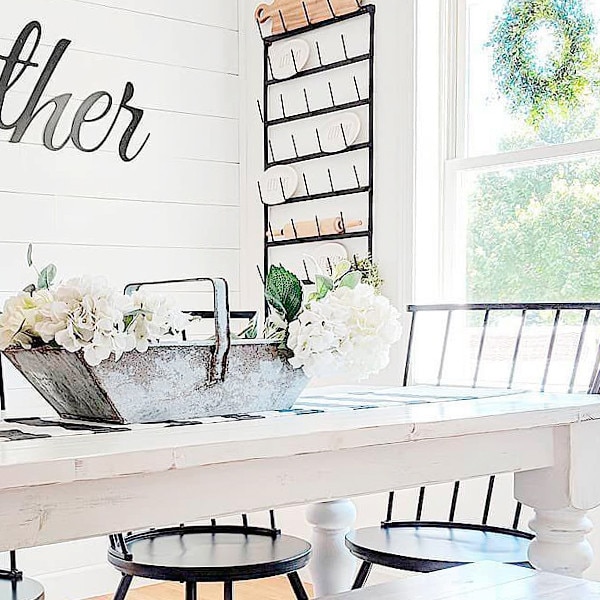 14 Farmhouse Finds to Decorate Your Small Space