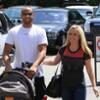 Kendra Wilkinson-Baskett, Hank Baskett
