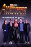 Trinh Tran, Robert Downey Jr., Karen Gillan, Benedict Cumberbatch & Joe Russo (Singapore) Trinh Tran, Robert Downey Jr., Karen Gillan, Benedict Cumberbatch & Joe Russo (Singapore)