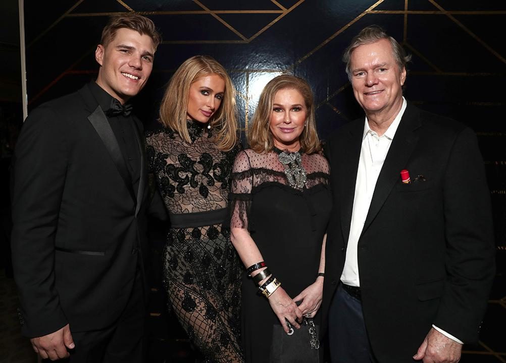Paris Hilton, Chris Zylka, Kathy HIlton & Richard Hilton Paris Hilton, Chris Zylka, Kathy HIlton & Richard Hilton