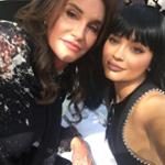Kylie viu Caitlyn Jenner pela primeira vez por FaceTime Kylie viu Caitlyn Jenner pela primeira vez por FaceTime