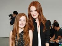 Liv Freundlich & Julianne Moore Liv Freundlich & Julianne Moore