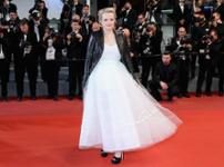 Elizabeth Moss Elizabeth Moss