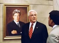 Leslie Nielsen: Baxter Harris - <i>Scary Movie 3</i> and <i>4</i> Leslie Nielsen: Baxter Harris - <i>Scary Movie 3</i> and <i>4</i>