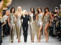 As supermodelos do desfile de Versace As supermodelos do desfile de Versace