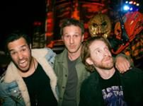 Pete Wentz, Breckin Meyer & Seth Green Pete Wentz, Breckin Meyer & Seth Green