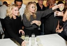 Mary Kate & Ashley Olsen Mary Kate & Ashley Olsen