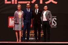 Pom Klementieff, Tom Hiddleston, Benedict Cumberbatch & Tom Holland (Seoul) Pom Klementieff, Tom Hiddleston, Benedict Cumberbatch & Tom Holland (Seoul)