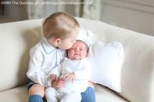 Princesa Charlotte e príncipe George Princesa Charlotte e príncipe George