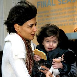 Katie Holmes, Suri Cruise
