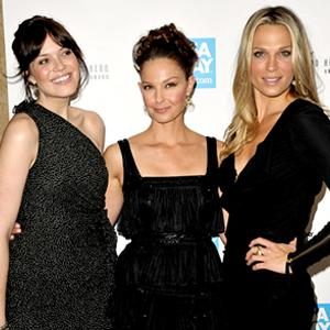 Mandy Moore, Ashley Judd, Molly Sims