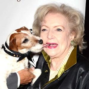Betty White, Uggie