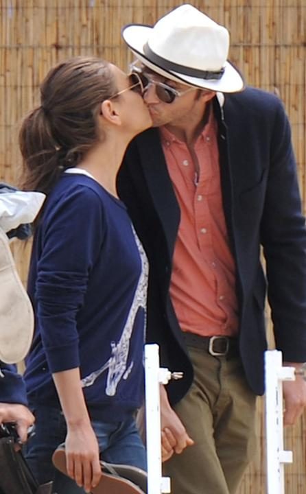 Mila Kunis & Ashton Kutcher Mila Kunis & Ashton Kutcher