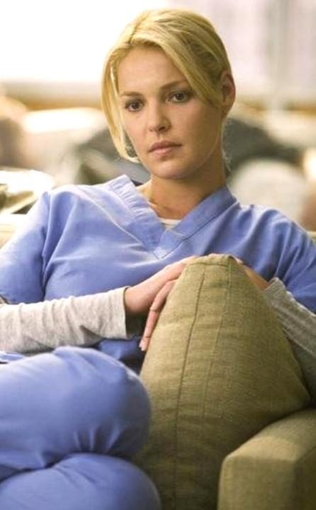 Katherine Heigl como Izzie Stevens em Grey's Anatomy Katherine Heigl como Izzie Stevens em Grey's Anatomy