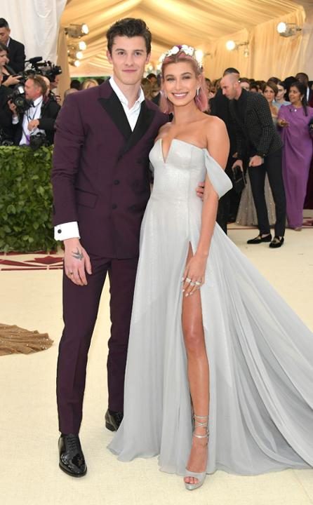 Shawn Mendes & Hailey Baldwin Shawn Mendes & Hailey Baldwin
