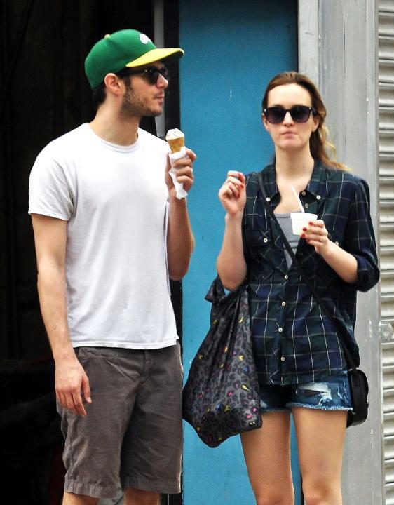 Adam Brody & Leighton Meester Adam Brody & Leighton Meester