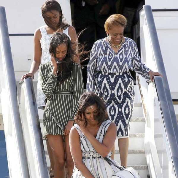 Michelle Obama, Malia Obama, Sasha Obama & Marian Shields Robinson from