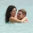 Rachel Bilson dévoile son ventre rond en bikini à la Barbade avec Hayden Christensen : regardez les photos !