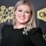 ESC: CMT Awards 2018, Beauty, Kelly Clarkson