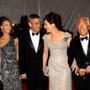 Sarah Larson, George Clooney, Julia Roberts, Giorgio Armani