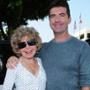 Simon Cowell, Mom