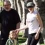 Gwen Stefani, Kingston Rossdale, Dennis Stefani
