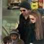 Brad Pitt, Angelina Jolie. Maddox, Pax, Shiloh, Zahara