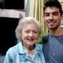 Betty White, Joe Jonas, Twitter