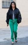 O primeiro emprego de Kourtney foi como assistente de produtores de filmes O primeiro emprego de Kourtney foi como assistente de produtores de filmes