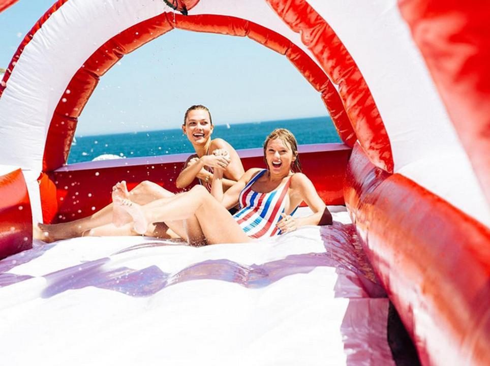 Taylor Swift & Karlie Kloss Taylor Swift & Karlie Kloss