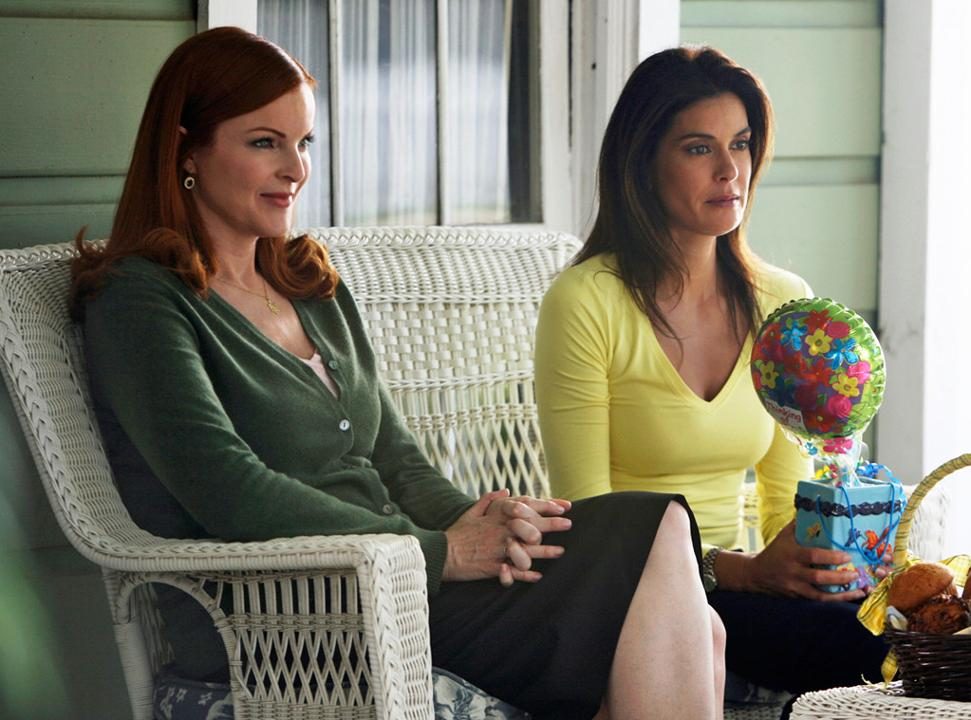 Marcia Cross & Teri Hatcher, <i>Desperate Housewives</i> Marcia Cross & Teri Hatcher, <i>Desperate Housewives</i>