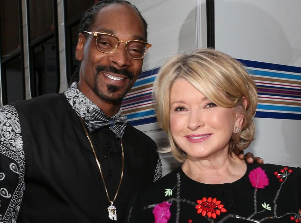 Martha Stewart & Snoop Dogg, <i>Martha & Snoop's Potluck Dinner Party</i> Martha Stewart & Snoop Dogg, <i>Martha & Snoop's Potluck Dinner Party</i>