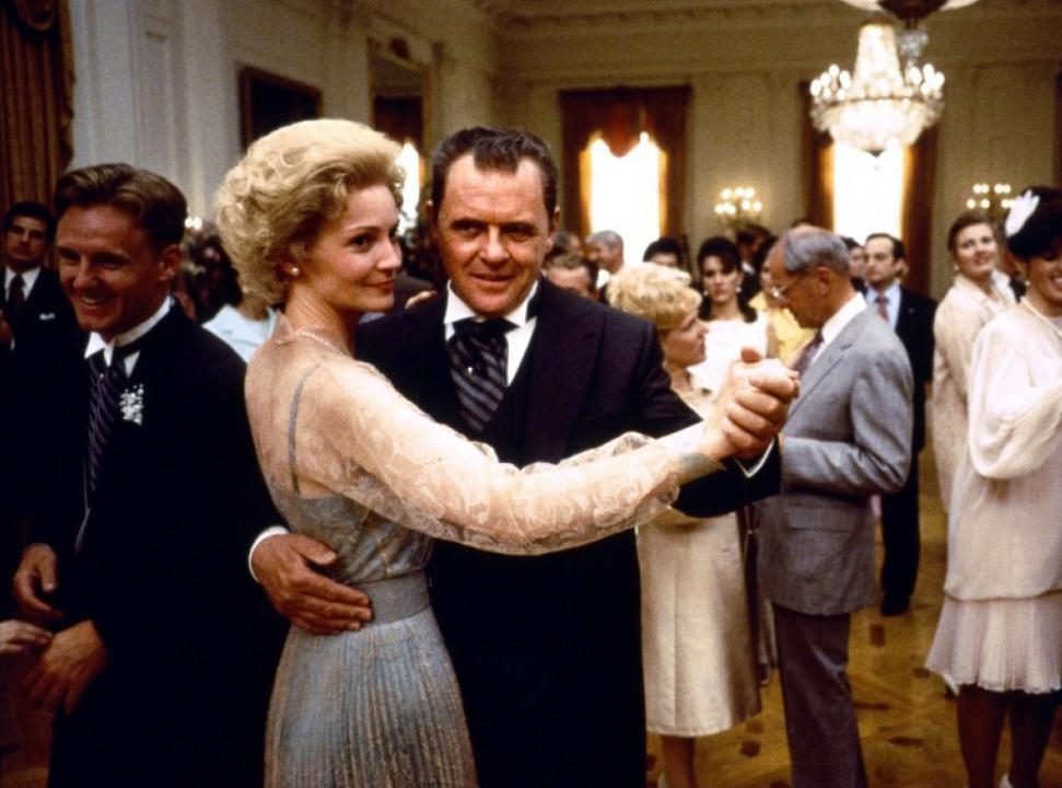Joan Allen como Pat Nixon Joan Allen como Pat Nixon