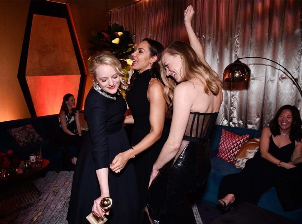 Elisabeth Moss, Amanda Brugel & Yvonne Strahovski Elisabeth Moss, Amanda Brugel & Yvonne Strahovski