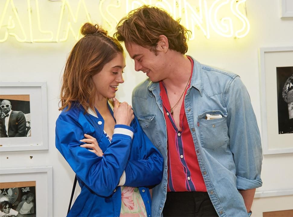 Natalia Dyer & Charlie Heaton Natalia Dyer & Charlie Heaton