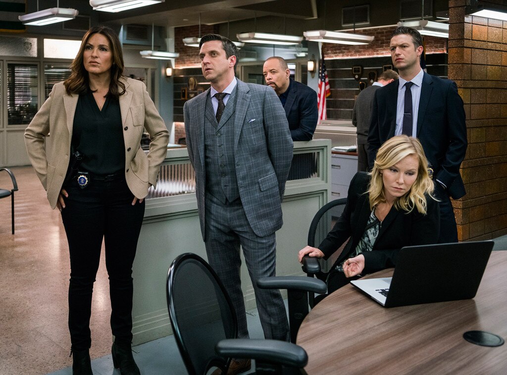 Law & Order: SVU Boss Warren Leight on Stabler Regrets, Benson Changes ...