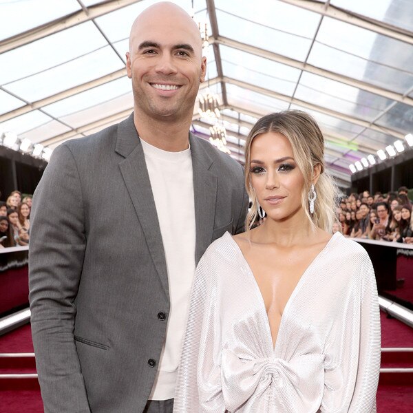 Mike Caussin, Jana Kramer, 2019 E! People's Choice Awards, Couples