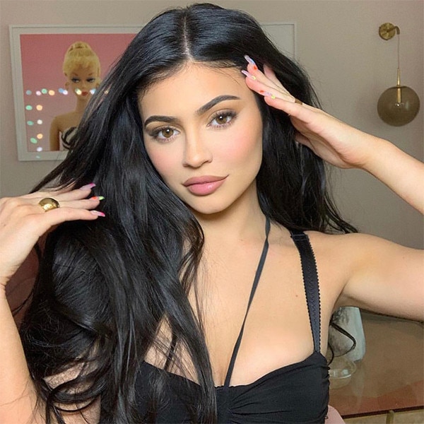 E-Comm: Kylie Jenner, Kylie Cosmetics