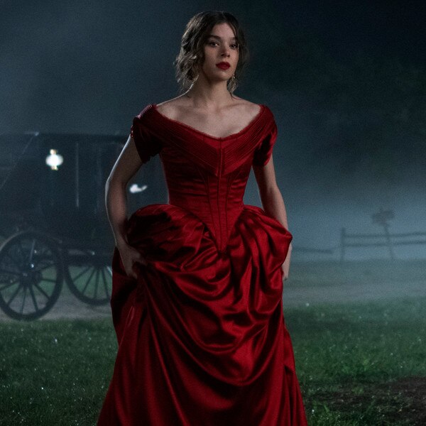 Hailee Steinfeld, Dickinson