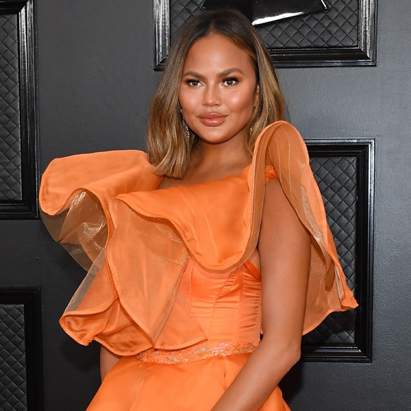 Chrissy Teigen, 2020 Grammys, Grammy Awards, Red Carpet Fashions