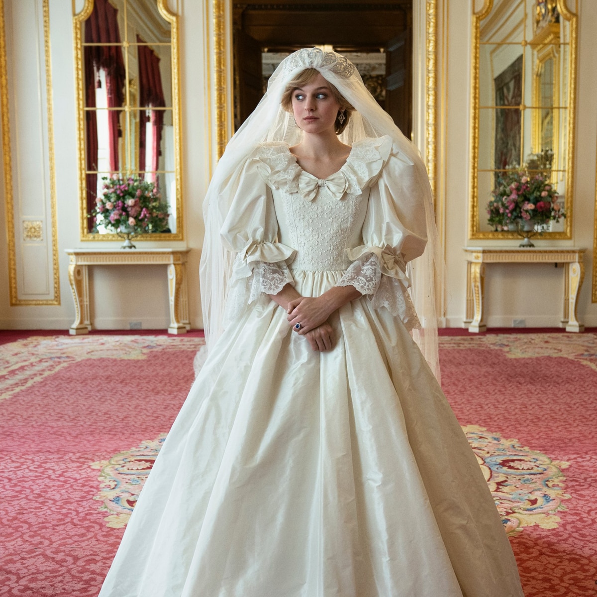 The Crown, Emma Corrin, Season 4, Princess Diana, Wedding dress