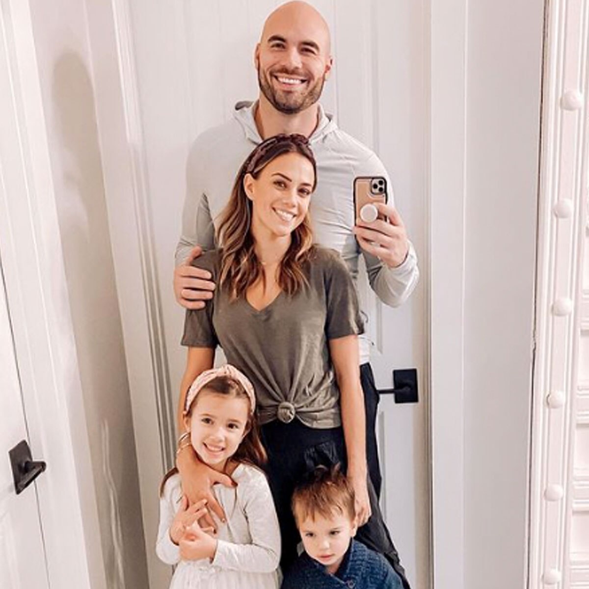 Jana Kramer, Kids, Mike Caussin