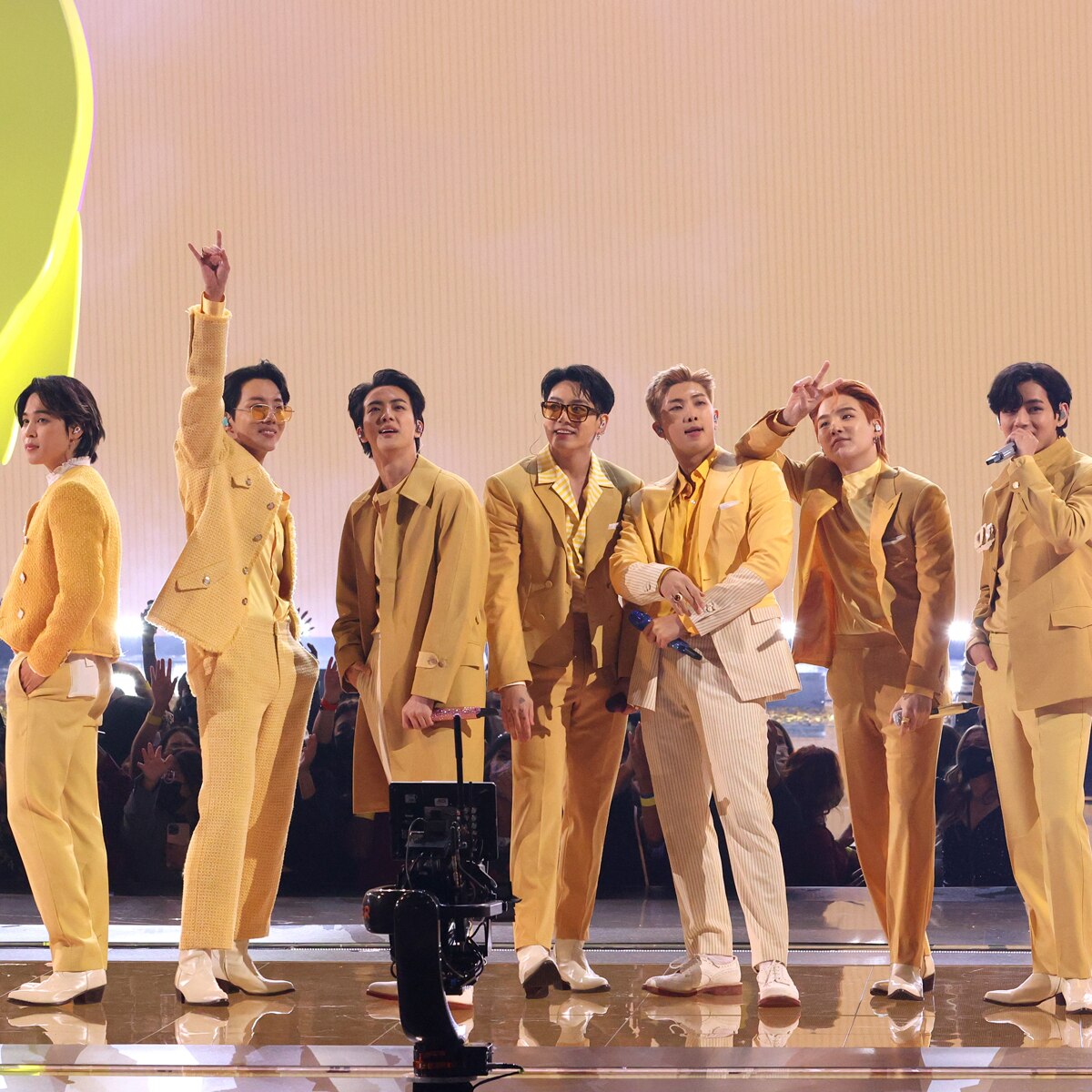 BTS, 2021 American Music Awards, Show