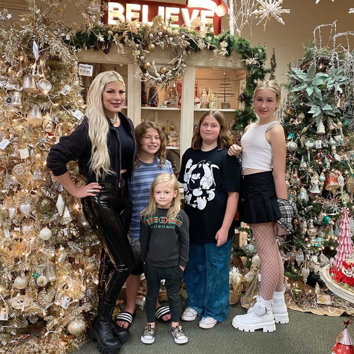 Tori Spelling, Holidays 2021