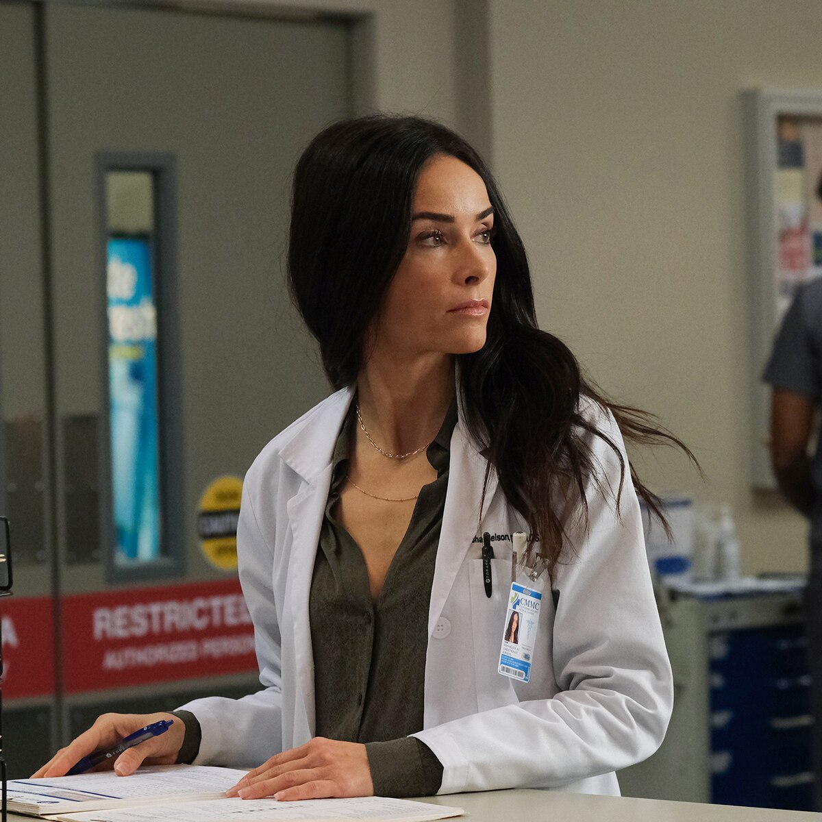 Rebel, Abigail Spencer
