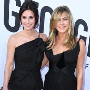 Jennifer Aniston’s Birthday Message to “Ridiculously Special Human” Courteney Cox Proves They’re BFFs