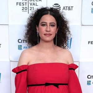 Why Ilana Glazer Says The Timing of Her Pregnancy Is an “Absurd Cosmic Joke”