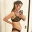 Hilaria Baldwin, Instagram